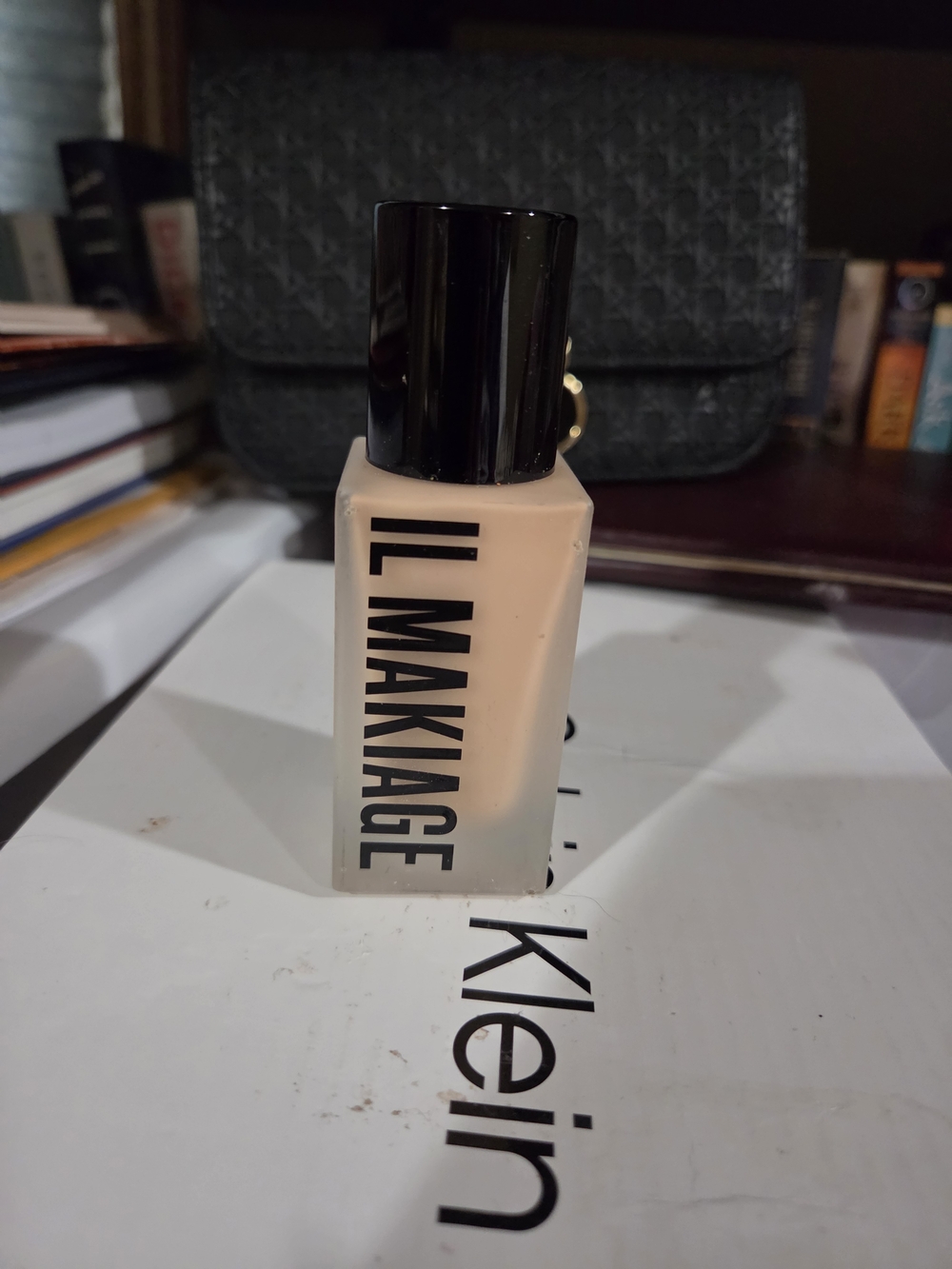 IL MAKIAGE Foundation Bottle - Light Beige Tone